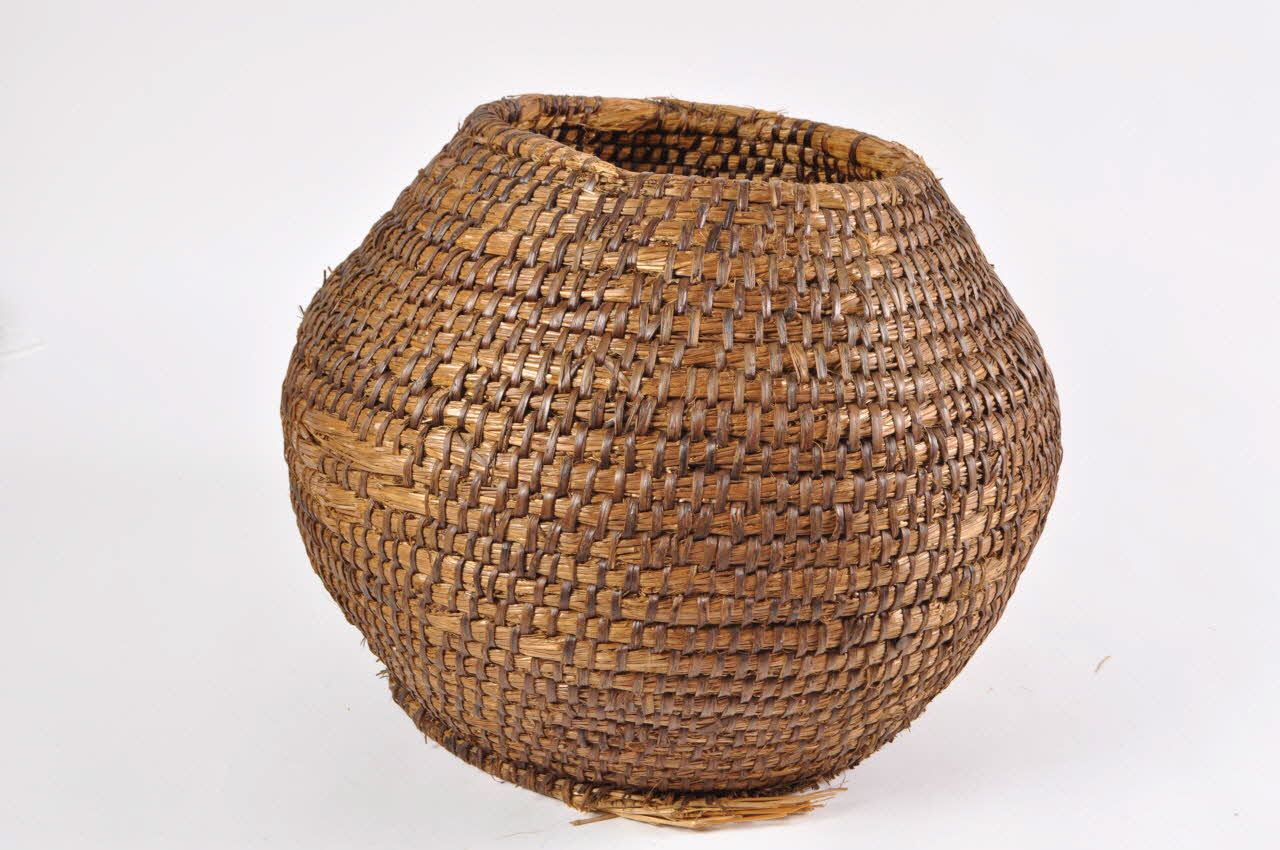 PANIER A GRAINS bourgne 1955.75.39 Photo Mucem