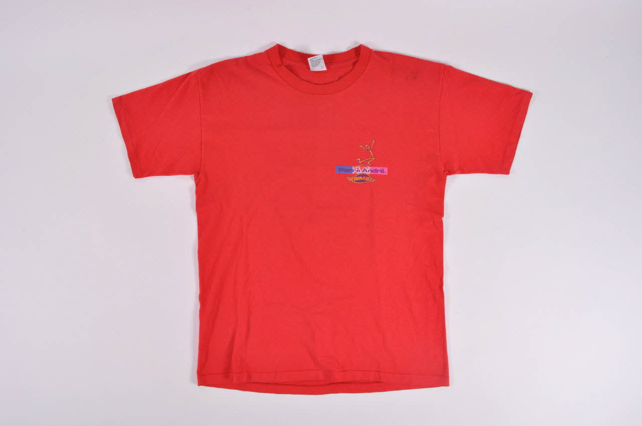 Sims tee-shirt Pro model "André Sénizergues" Etats-Unis 1985-1989 2002.51.5 Photo Mucem