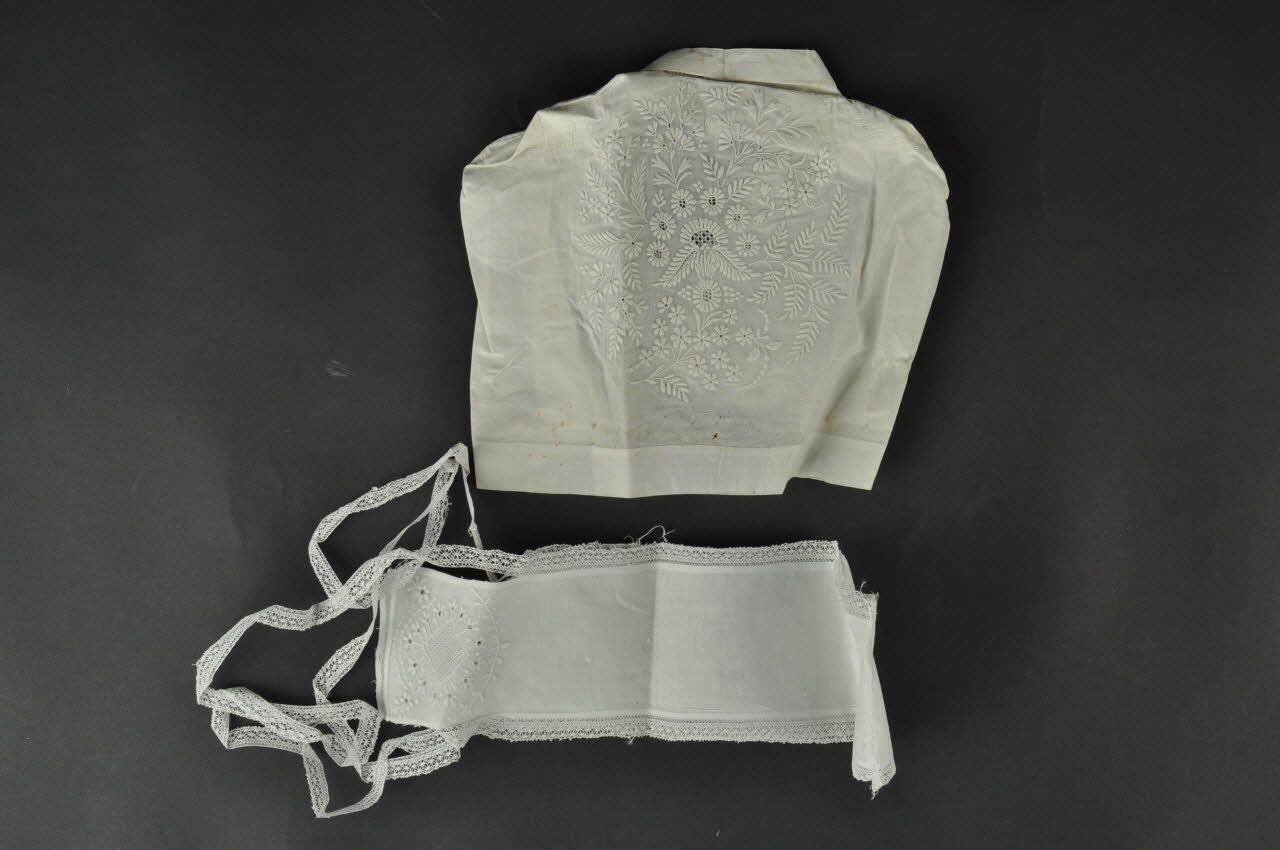 bonnet de fête 1955.75.410.1-2 Photo Mucem