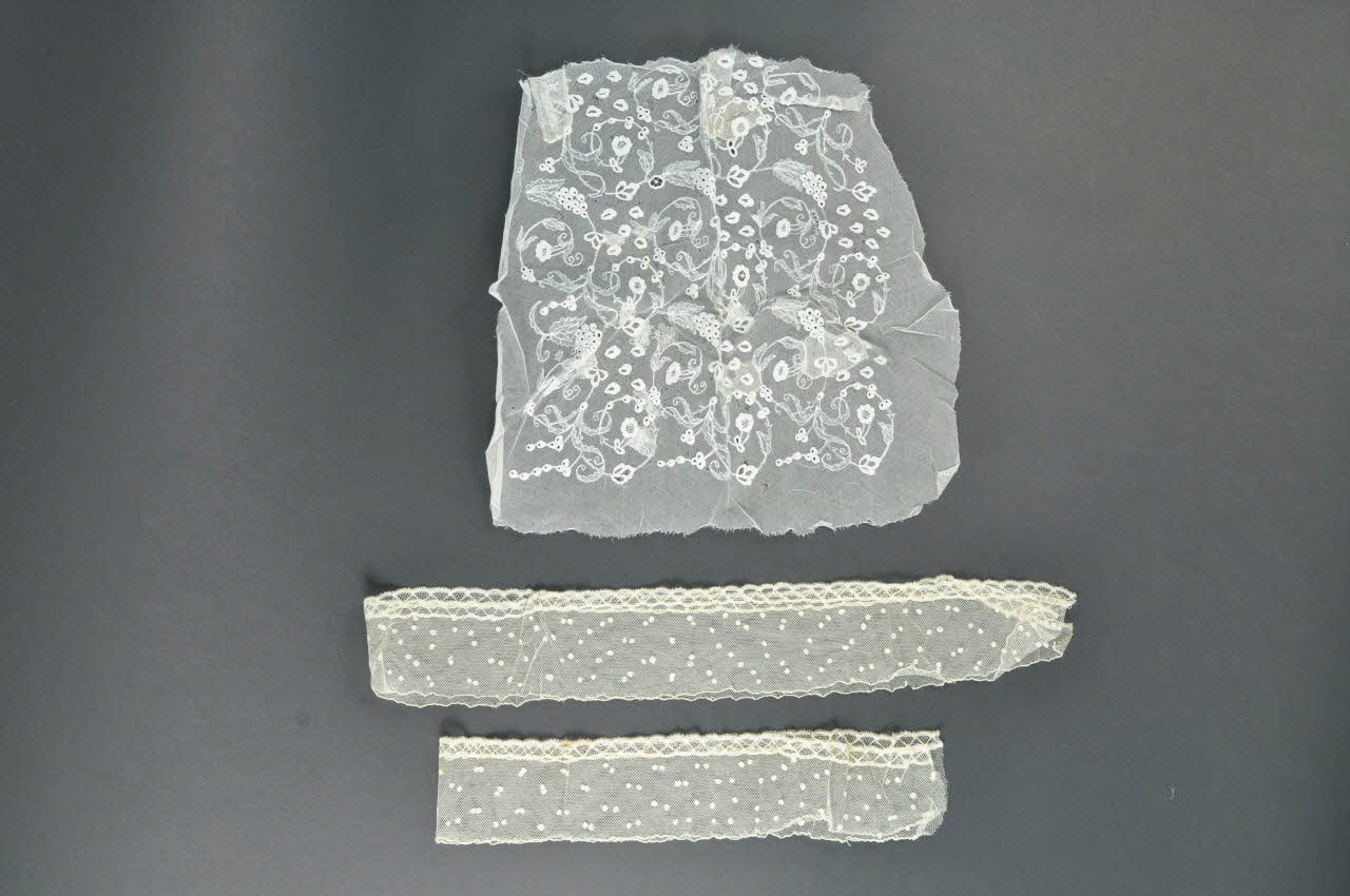 coiffe de fête 1955.75.477.1-3 Photo Mucem