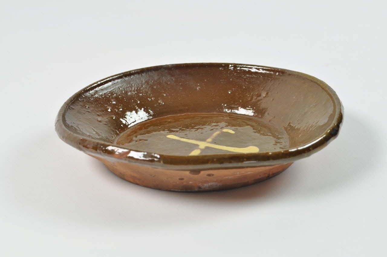 assiette Auvergne, France 1800-1884 1884.5.10 Photo Mucem