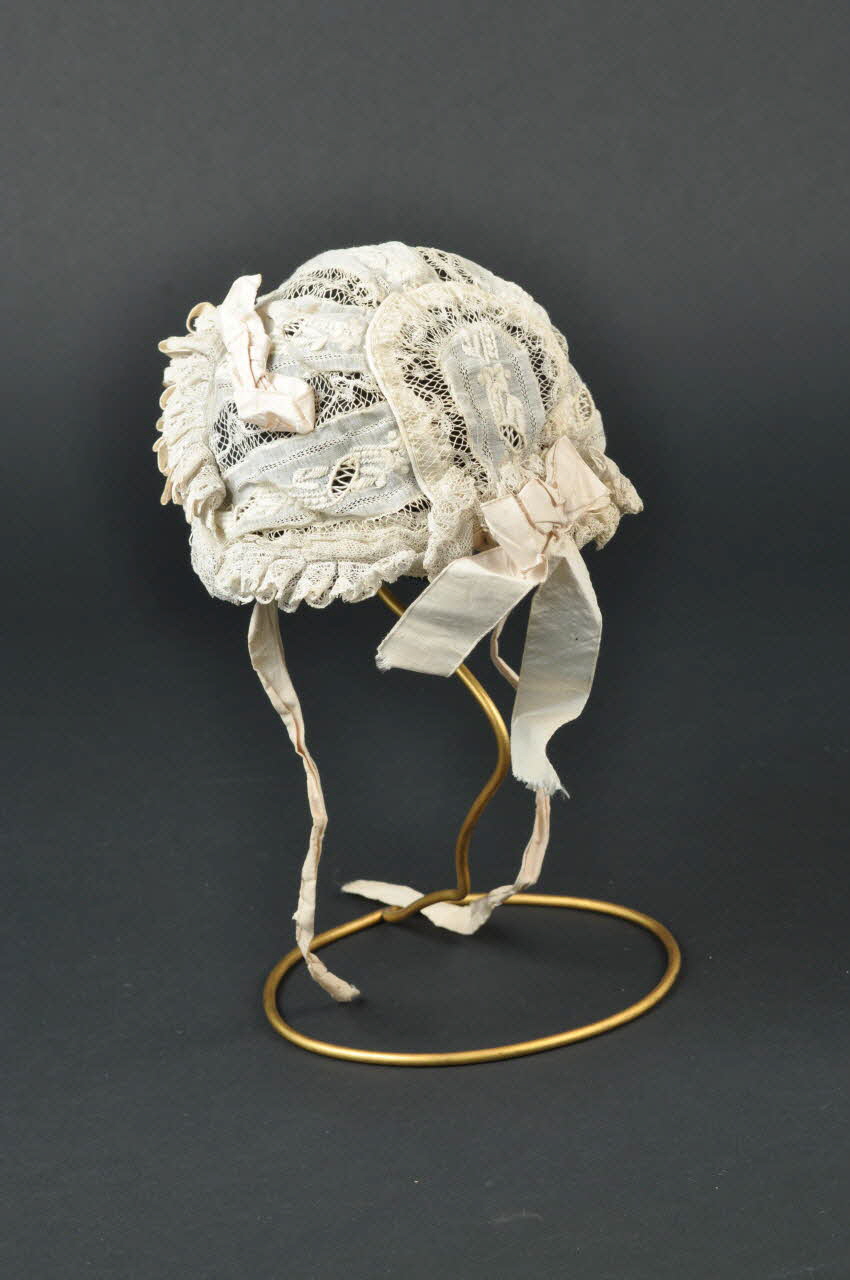 bonnet de baptême 1955.75.513 Photo Mucem