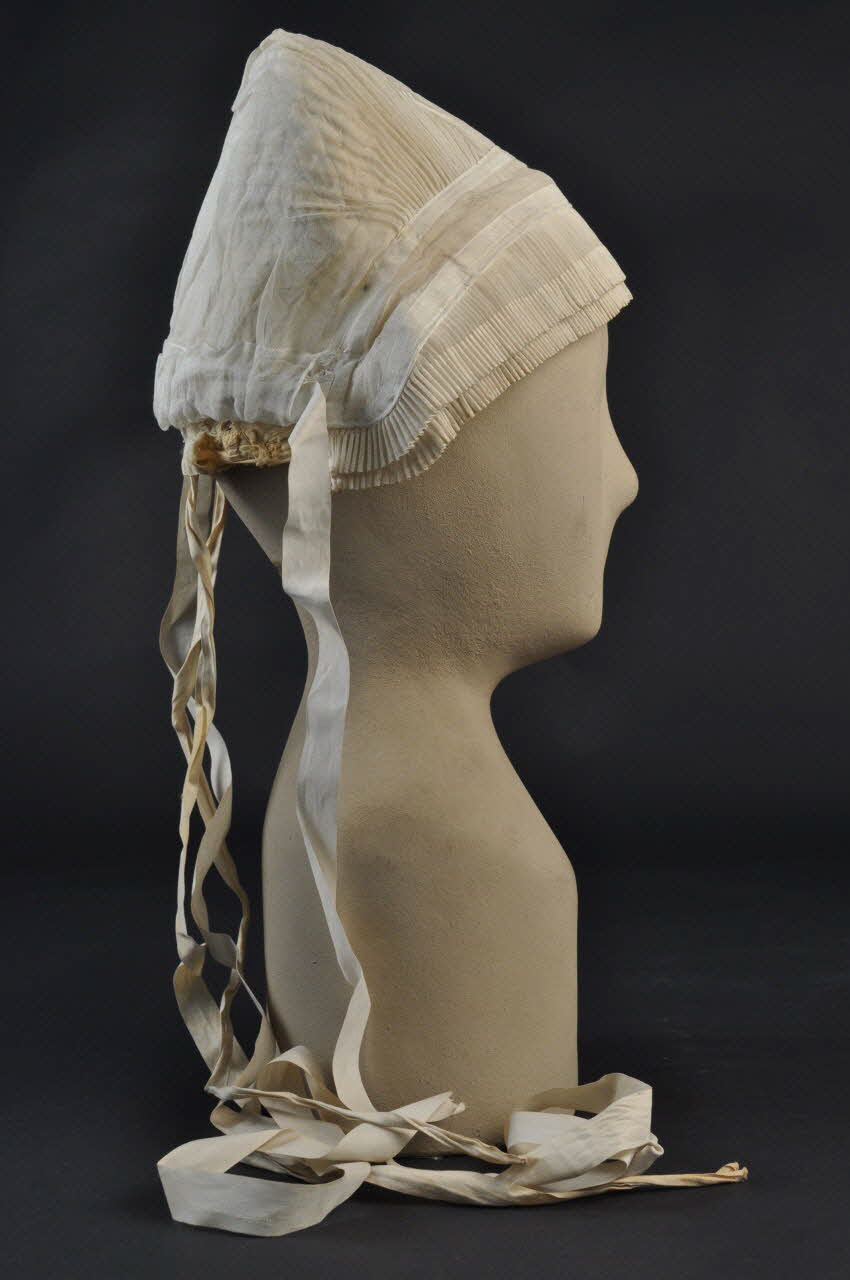 coiffe de deuil Caillon 1955.75.634.1-2  Photo Mucem