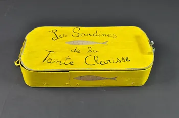Groupe Quartiers Nords ; Luz-Maria Ramirez ; David Gautier ; Evelyne Paoli ; Nina Langhammer boîte Provence-Alpes-Côte d'Azur, France 1970 2012.23.12 Photo Mucem