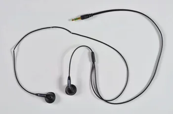 Sony casque Ecouteurs 2004 2012.25.3.7.3 Photo Mucem
