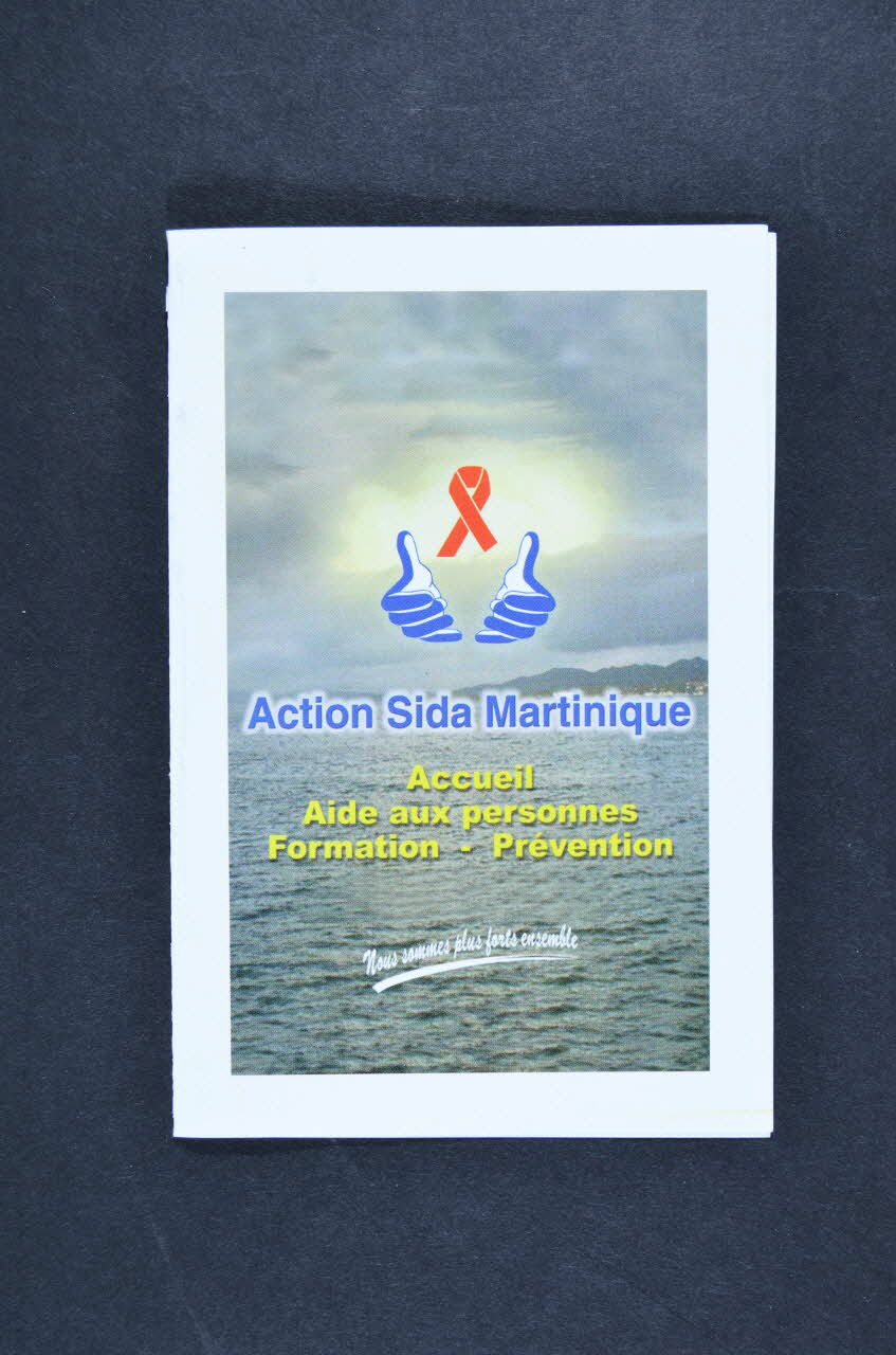 Action Sida Martinique Carte postale double Action sida Martinique France 2005 2007.16.14  Photo Mucem