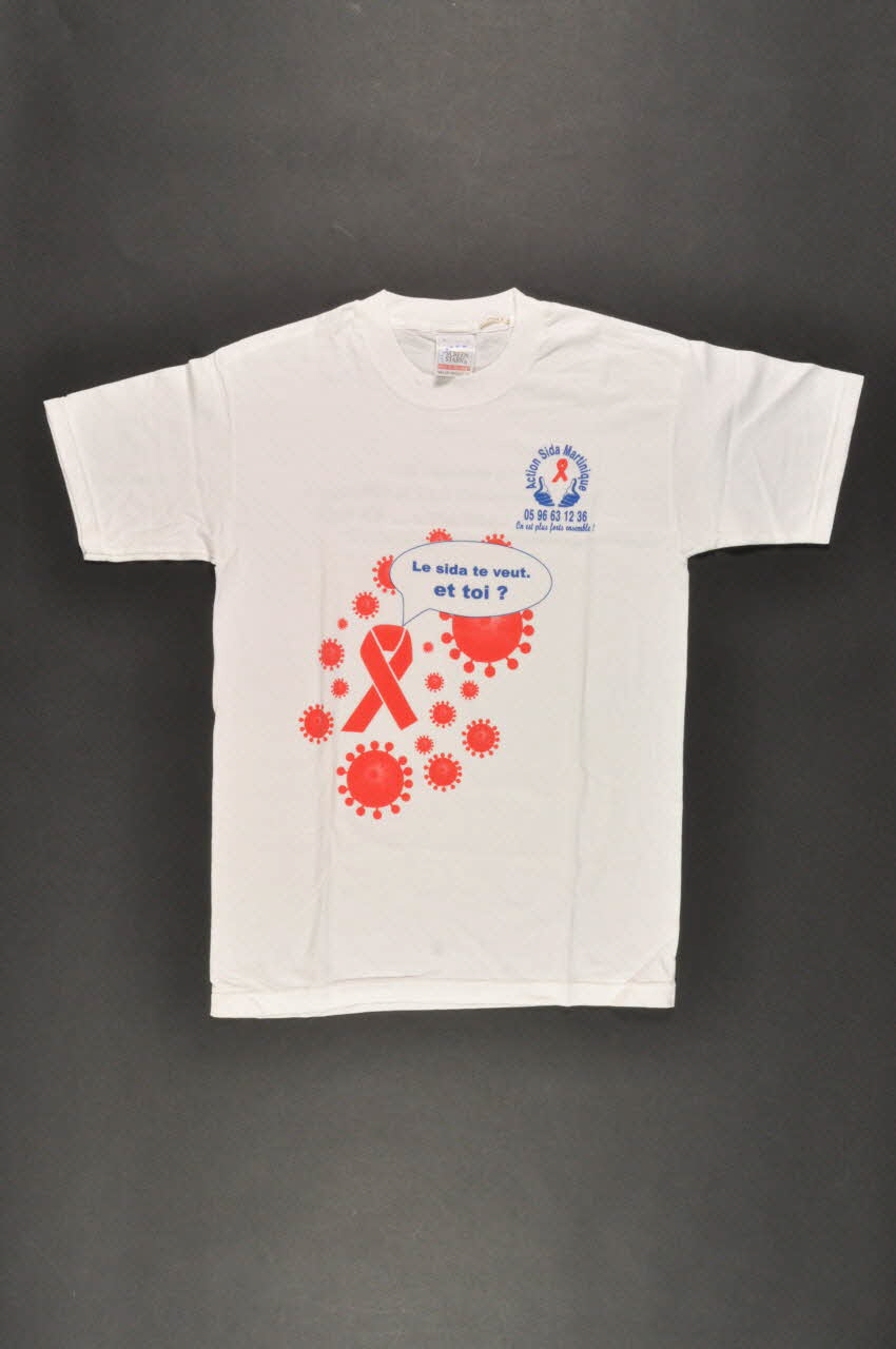 Action Sida Martinique Tee shirt 1er décembre 2001. Sida, les hommes font la différence. Ca me concerne. Et toi ? France 2001 2007.16.5  Photo Mucem