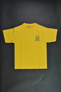 Action Sida Martinique tee-shirt 1er décembre 2002. Stigmatisation et discrimination. Vivez et laissez vivre Martinique, France 2002 2007.16.7 Photo Mucem
