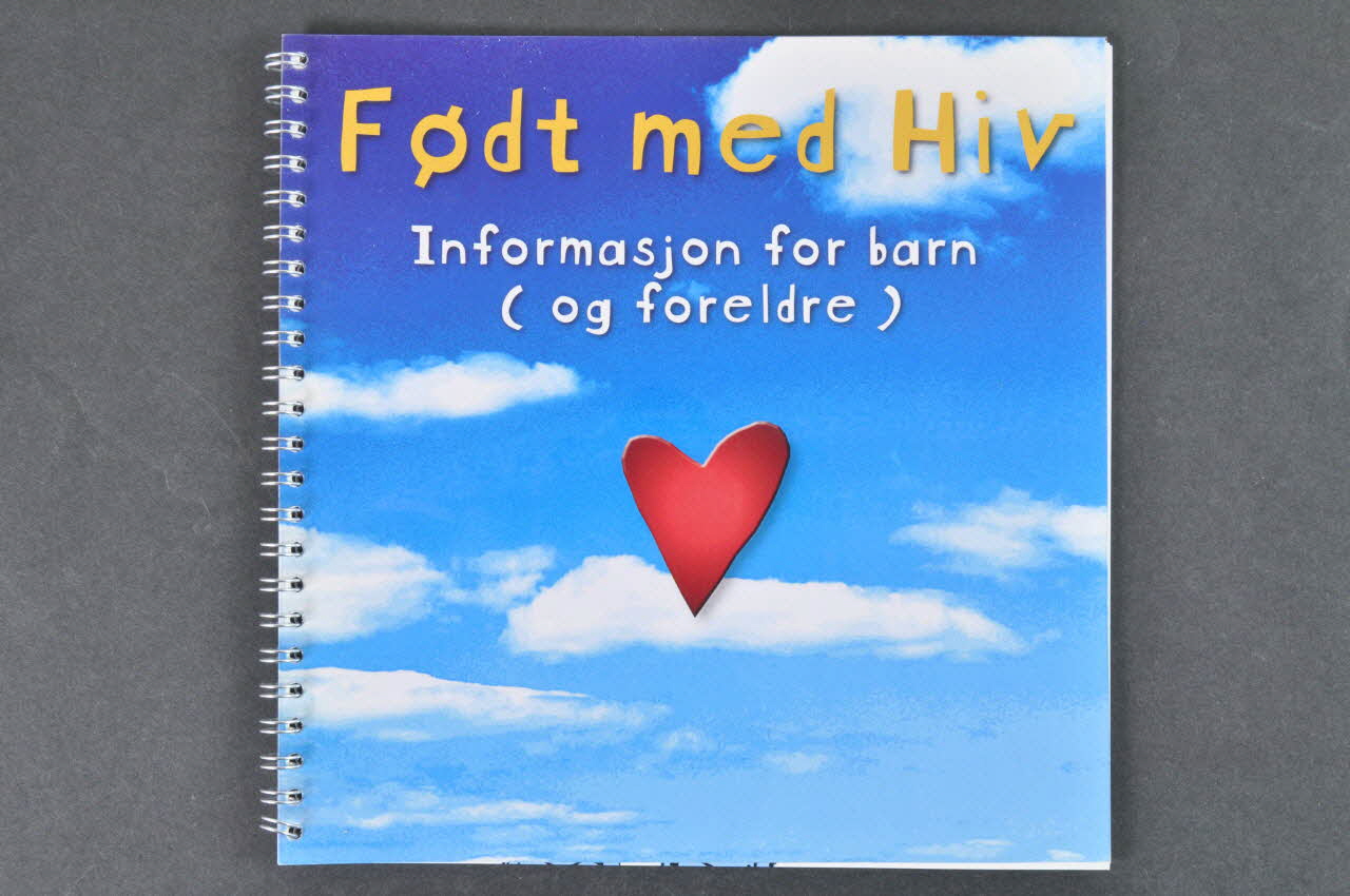 livre pour enfants "Födt med HIV. Informasjon for barn (og foreldre)" (traduire) Norvège 2005 2007.18.13 Photo Mucem