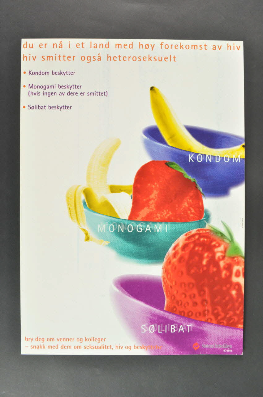 affichette "Kondom, Monogami, Solibat" (Préservatif, monogamie, célibat) 2007.20.12 Photo Mucem