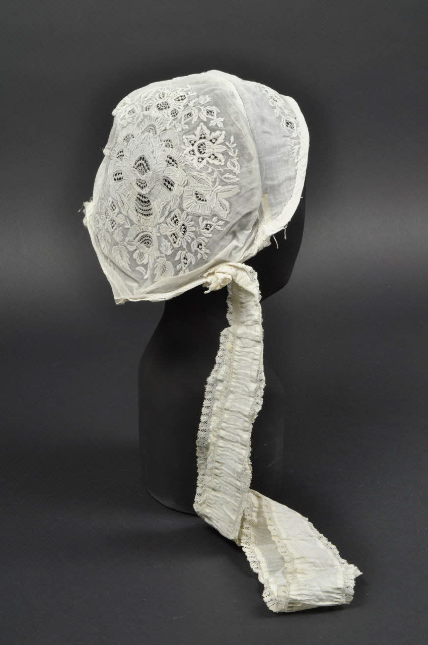 bonnet de fête gouline 1955.75.787 Photo Mucem