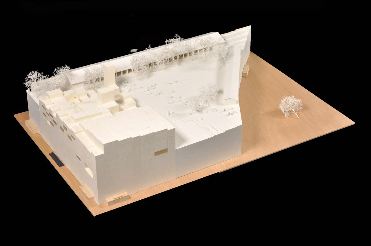Jakob Mac Farlane maquette d'architecture Maquette du concours d'architecture pour le Centre de Conservation du Mucem France 2004 2017.42.10.1-2 Photo Mucem