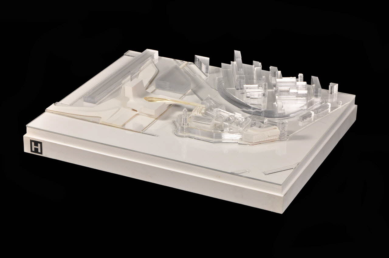 Zaha Hadid maquette d'architecture Maquette du concours d'architecture pour le Mucem J4 France 2002 2017.42.5.1-2 Photo Mucem