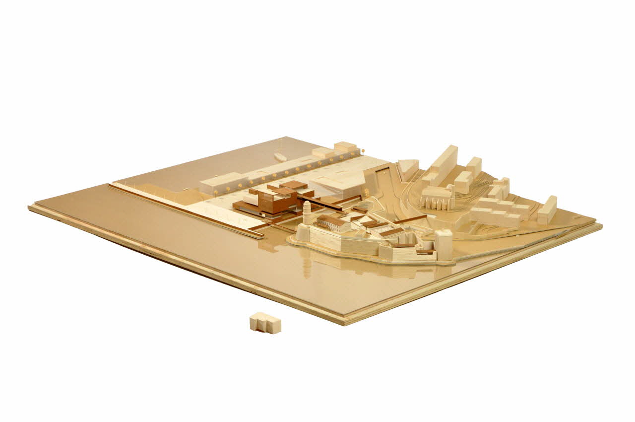Pierre-Louis Faloci maquette d'architecture Maquette du concours d'architecture pour le Mucem J4 France 2002 2017.42.8.1-2 Photo Mucem