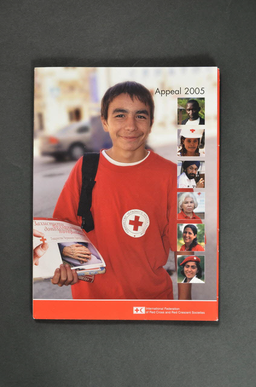 International Federation Of Red Cross And Red BROCHURE "Appeal 2005" Ukraine 2005 2007.32.19.1-9 Photo Mucem