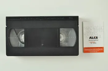 cassette vidéo "Un loup, le loup, un loup, le loup a mordu dans ma vie" 2007.36.31.1-2 Photo Mucem