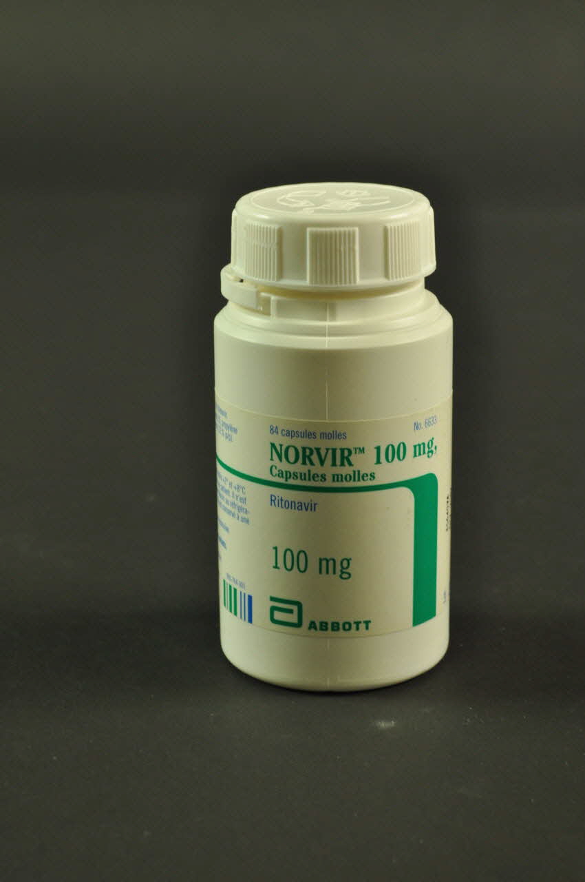 Laboratoires Abbott Boite de médicaments France 2007 2007.66.34.1-2 Photo Mucem