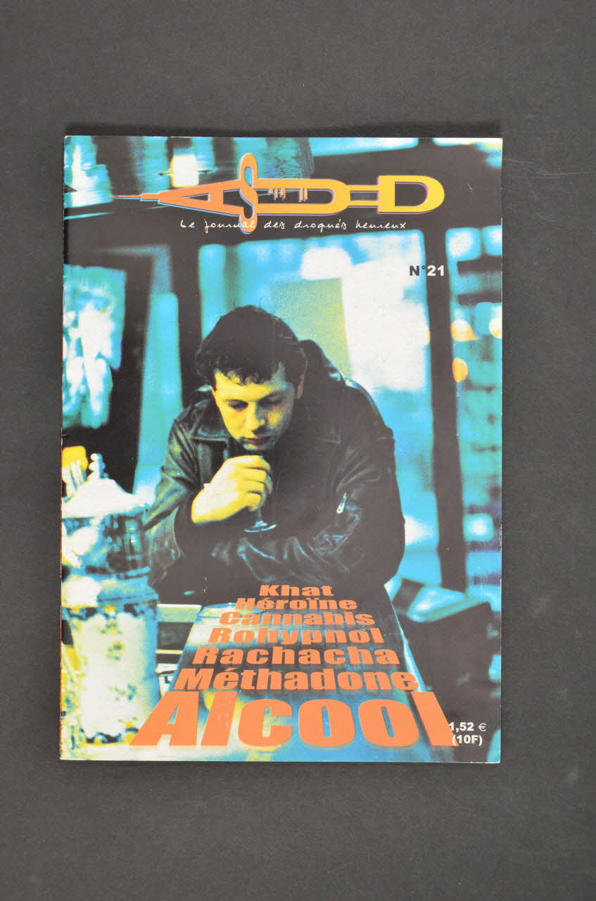 Association ASUD revue "Asud. Le journal des drogués heureux, n°21, hiver 2001 :"Khat, Héroïne, Cannabis, Rohypnol, Rachacha, Méthadone, Alcool" France 2001 2007.70.1 Photo Mucem
