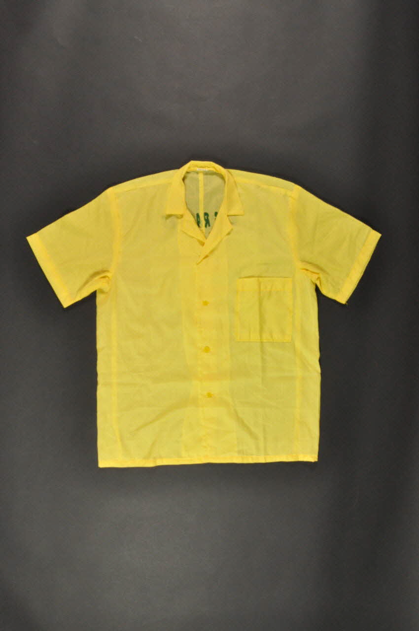 chemise "Contre le sida, fais ton choix. Abstinence, fidélité, capote" 2007.72.10 Photo Mucem