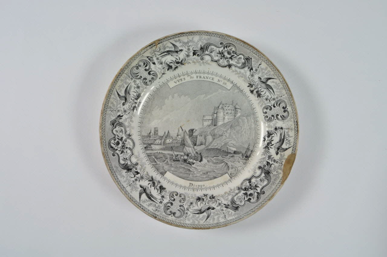 assiette plate 1939.69.18 Photo Mucem
