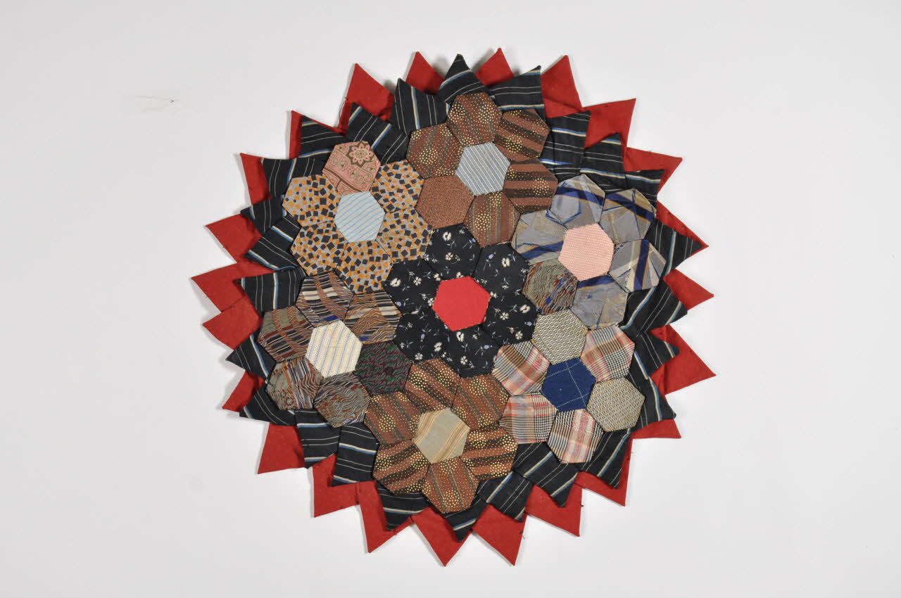 COUVRE-SIEGE 1939.74.11 Photo Mucem