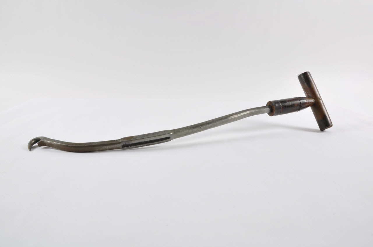 GOUGE A TALON 1959.140.7.1-2 Photo Mucem