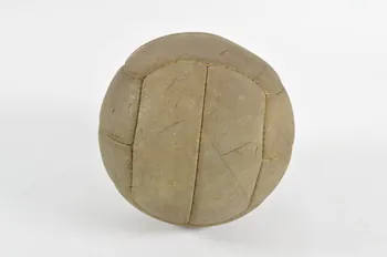 ballon de football 1959.56.2 Photo Mucem