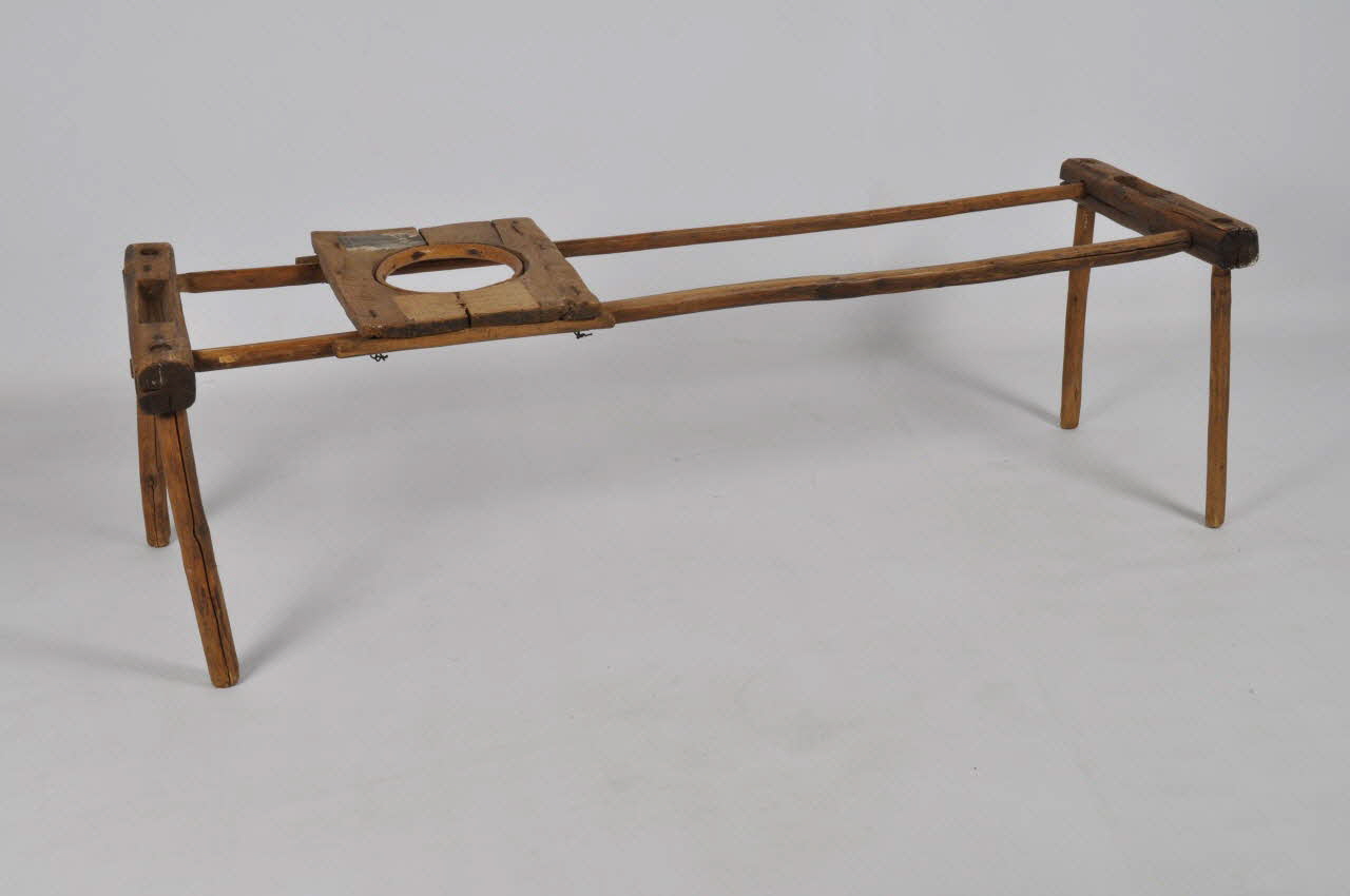 trotteur pour enfant 1959.62.1.1-5 Photo Mucem