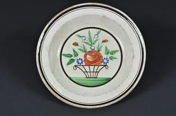 assiette creuse Haute-Normandie, France 1850-1950 1960.89.13 Photo Mucem