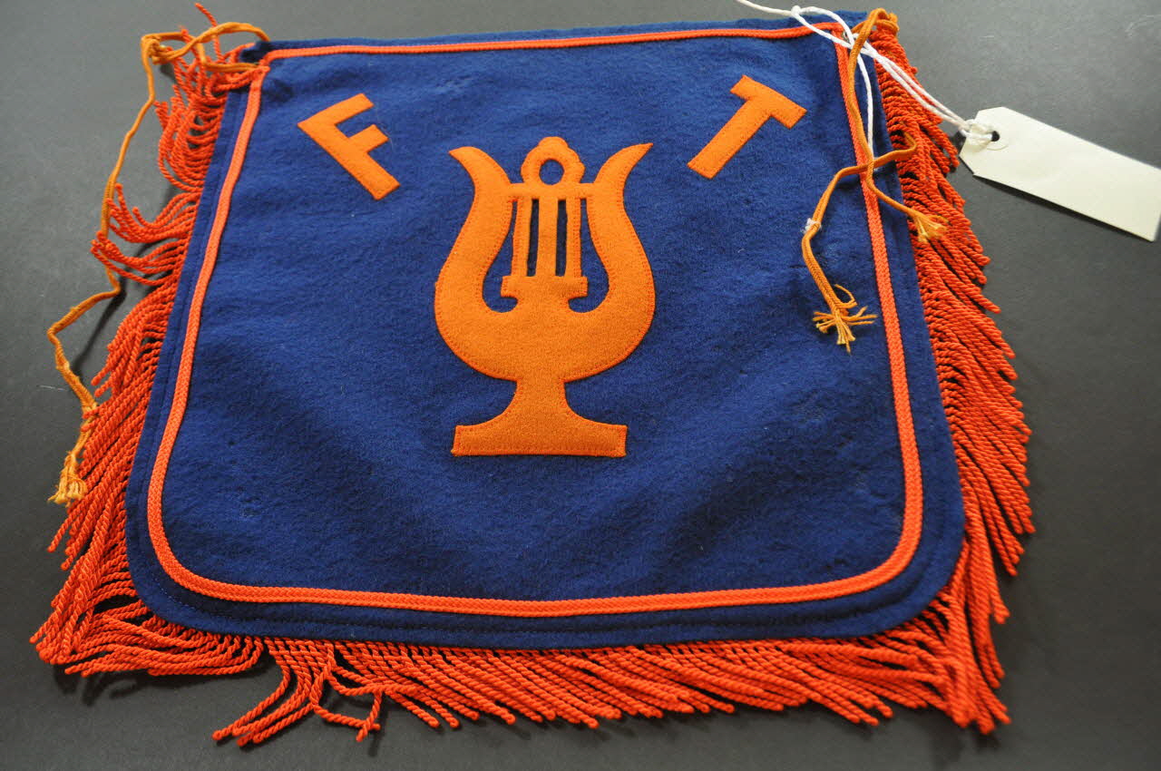 fanion-souvenir 1830 1976.24.2 Photo Mucem