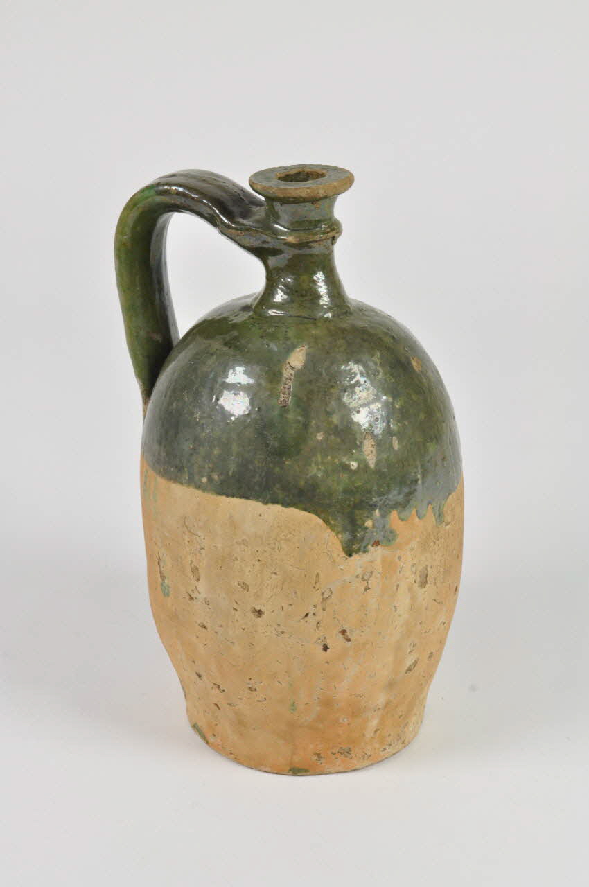 bouteille (objet domestique) 1976.38.1 Photo Mucem