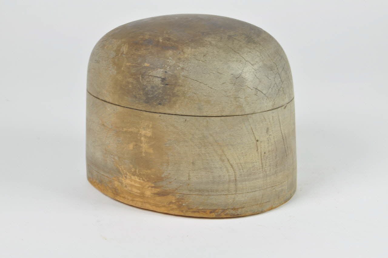 FORME A CHAPEAUX 1976.50.24 Photo Mucem