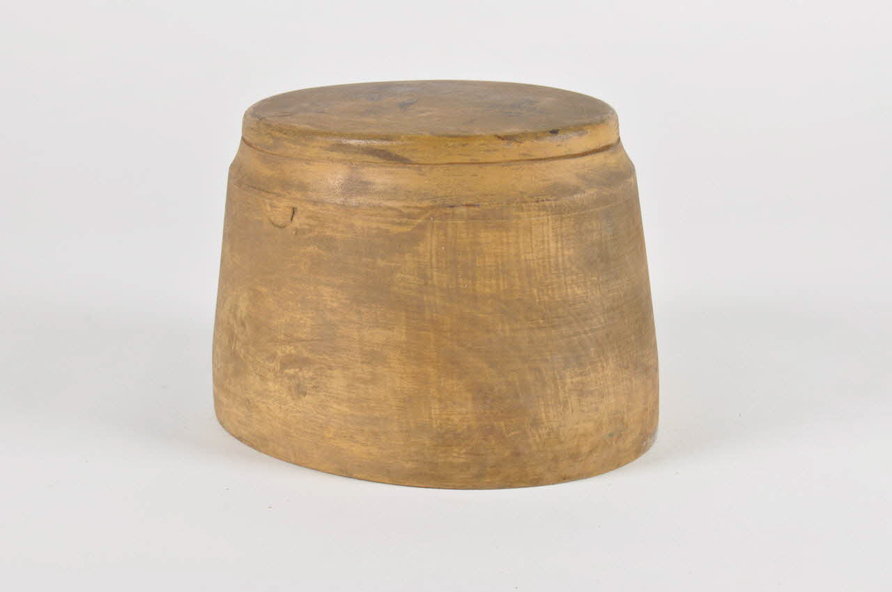 FORME A CHAPEAUX 1976.50.38 Photo Mucem