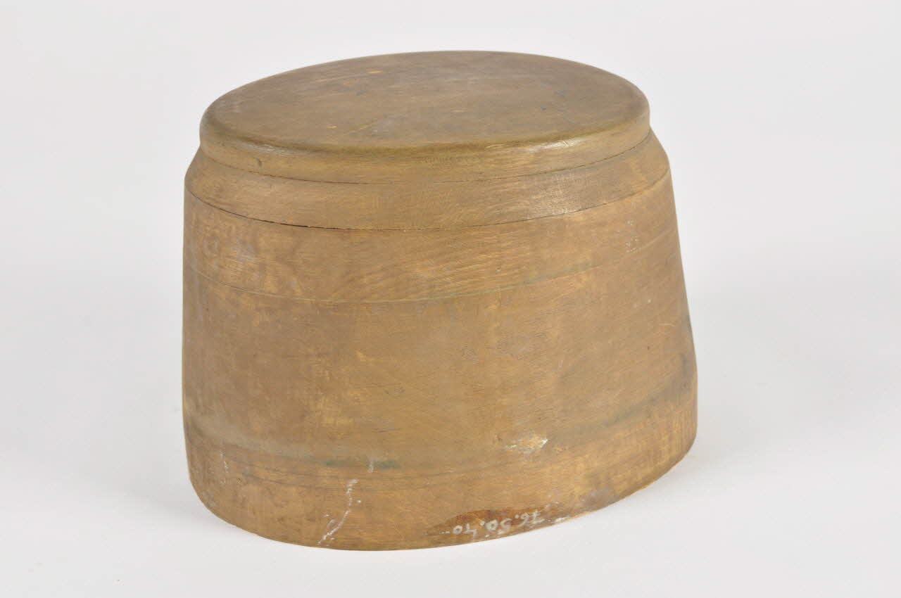 FORME A CHAPEAUX 1976.50.40 Photo Mucem