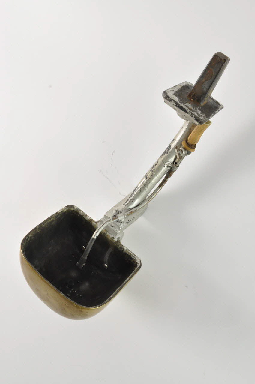 FORME A CHAPEAUX 1976.51.3 Photo Mucem