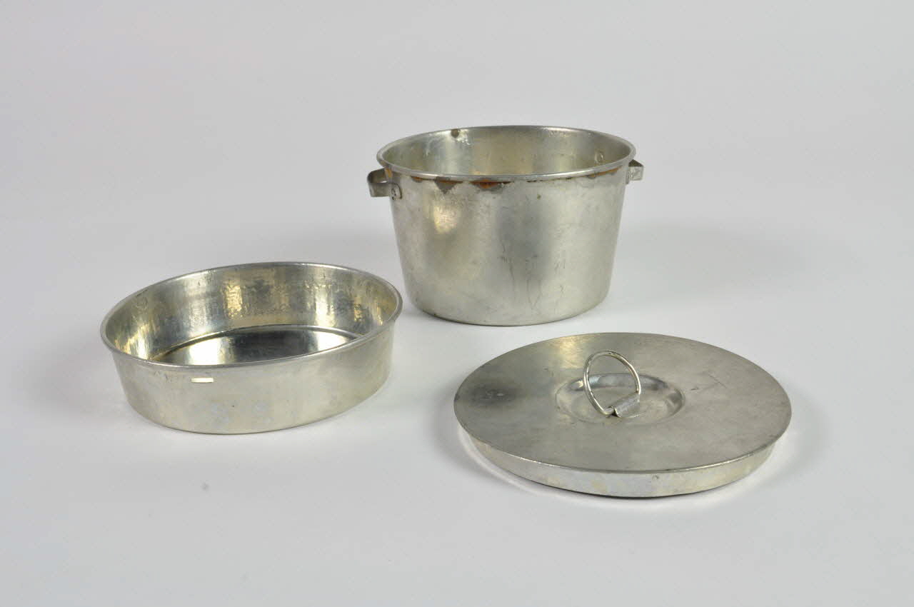 gamelle 1939-1945 1976.7.1.1-3 Photo Mucem