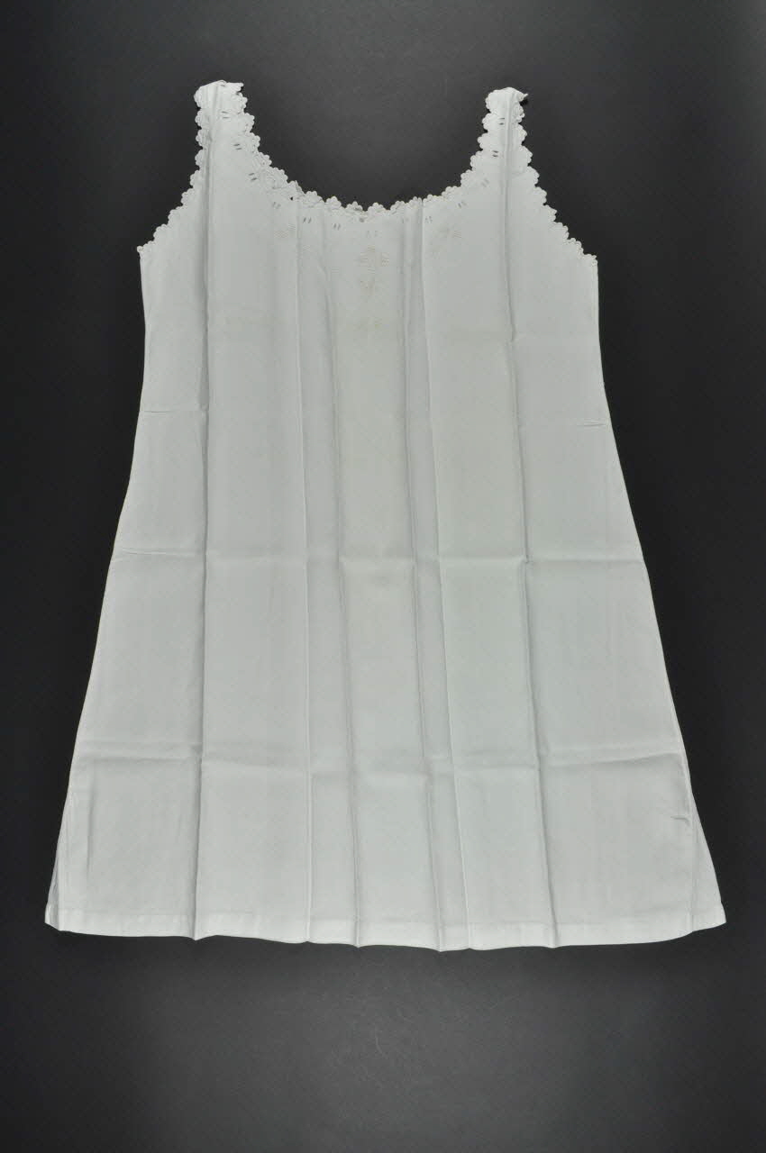 Graux Et Masset Familles chemise de femme Picardie, France 1900 1976.77.5 Photo Mucem