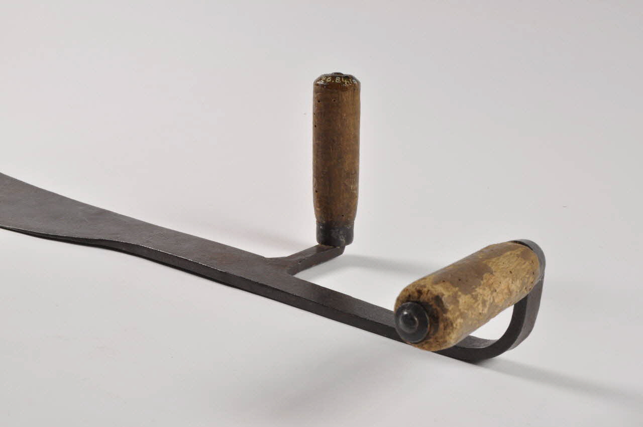 COUPE-PAILLE Pays de la Loire, France 1946 1976.84.10  Photo Mucem