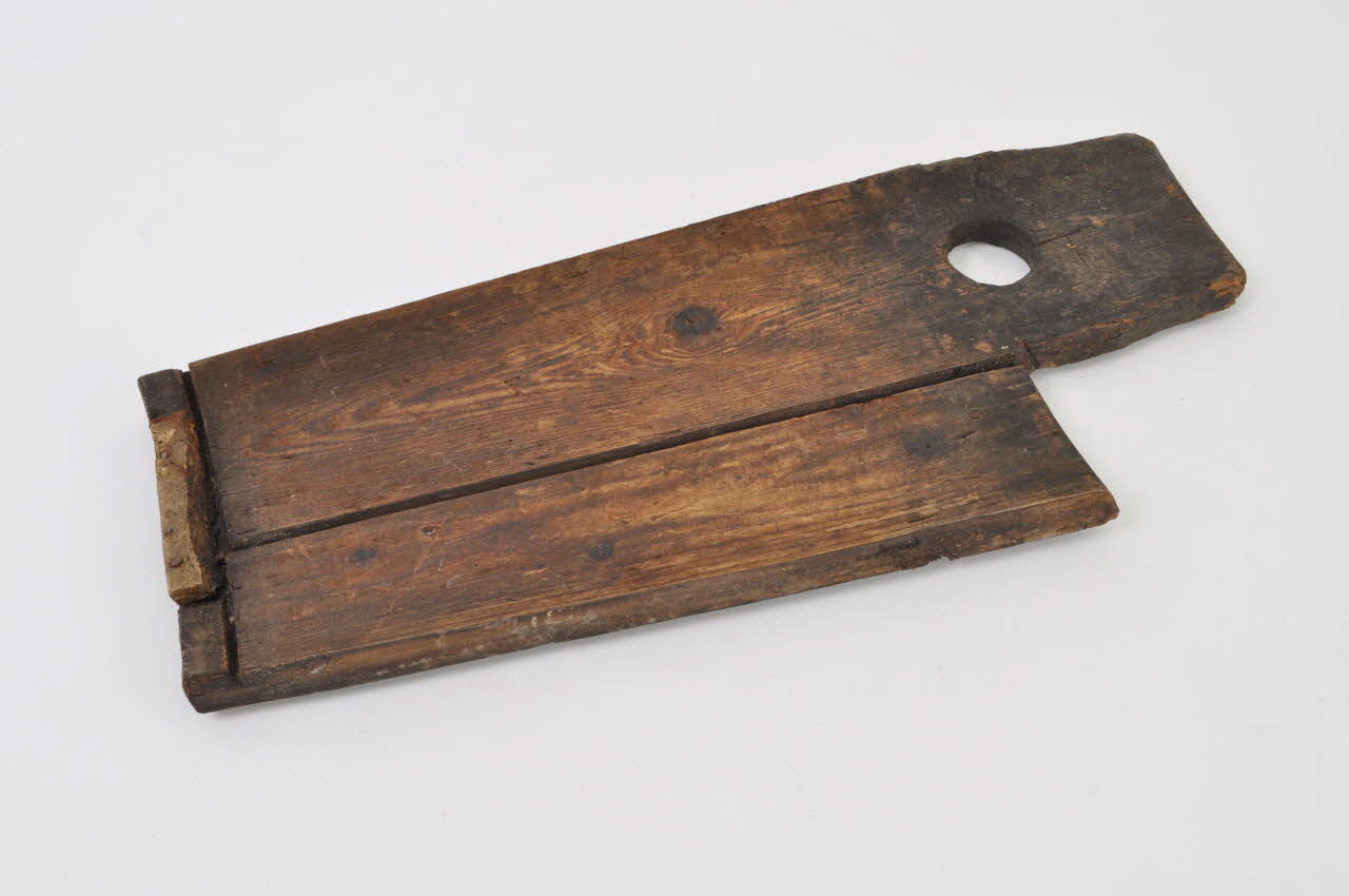 DOUELLE A POIGNEE 1976.86.135.1.3 Photo Mucem