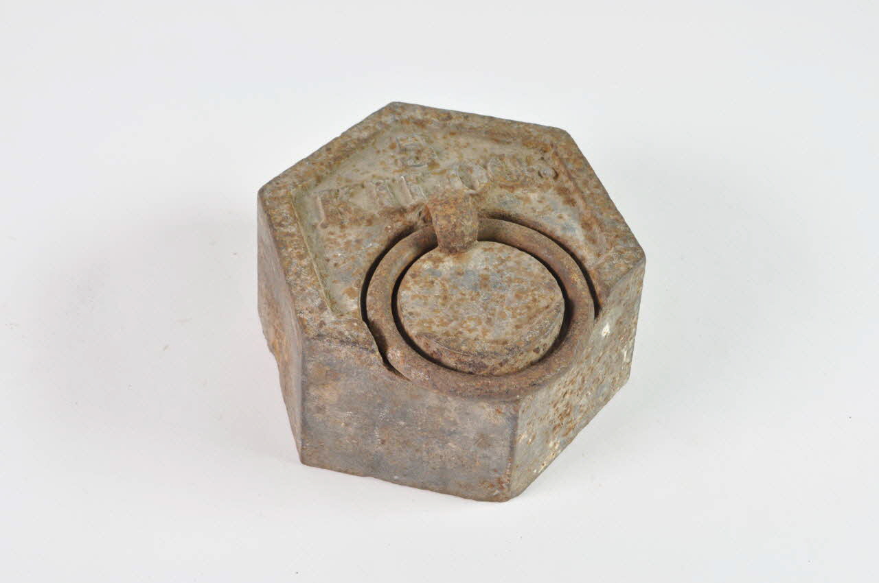 Paul Dupont poids Île-de-France, France 1900 1980.4.13.7 Photo Mucem