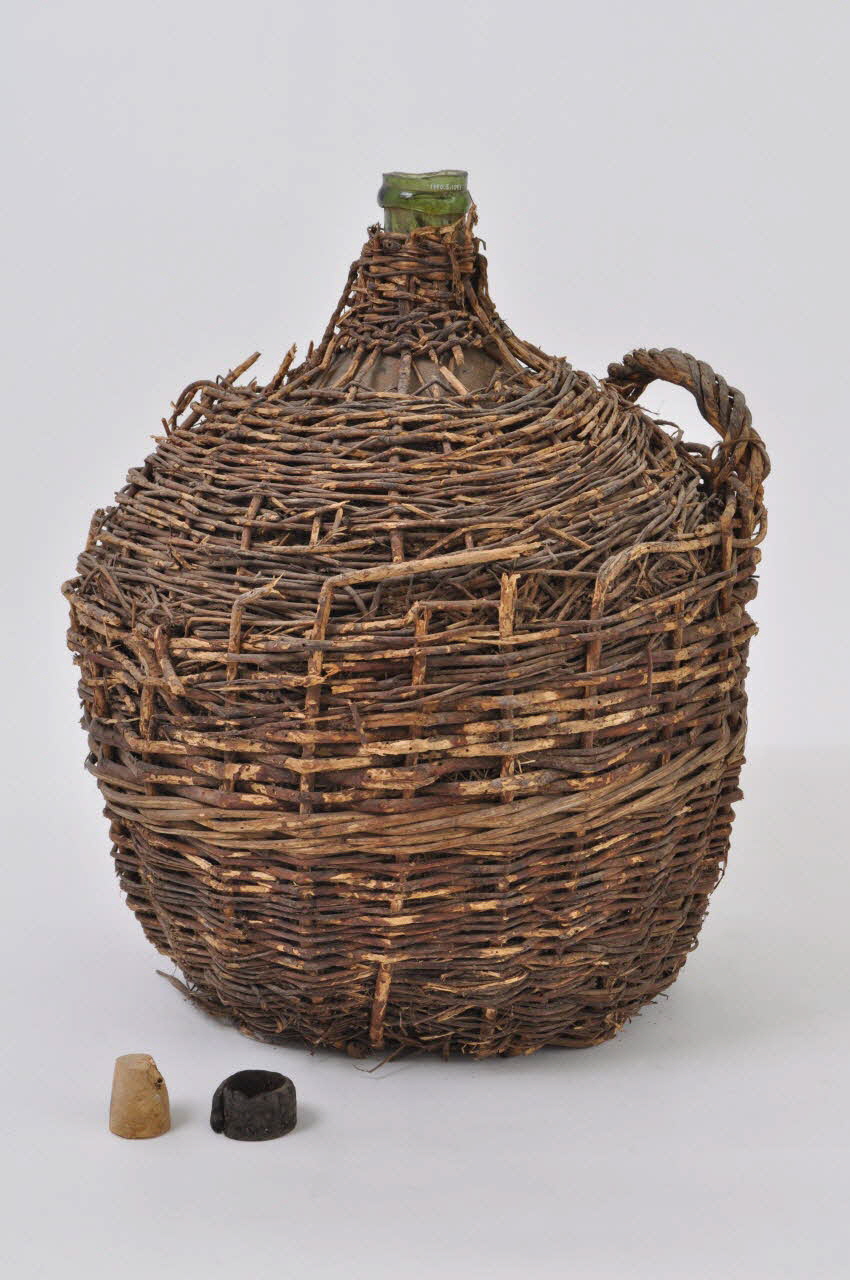 bonbonne 1980.5.109.1-3 Photo Mucem