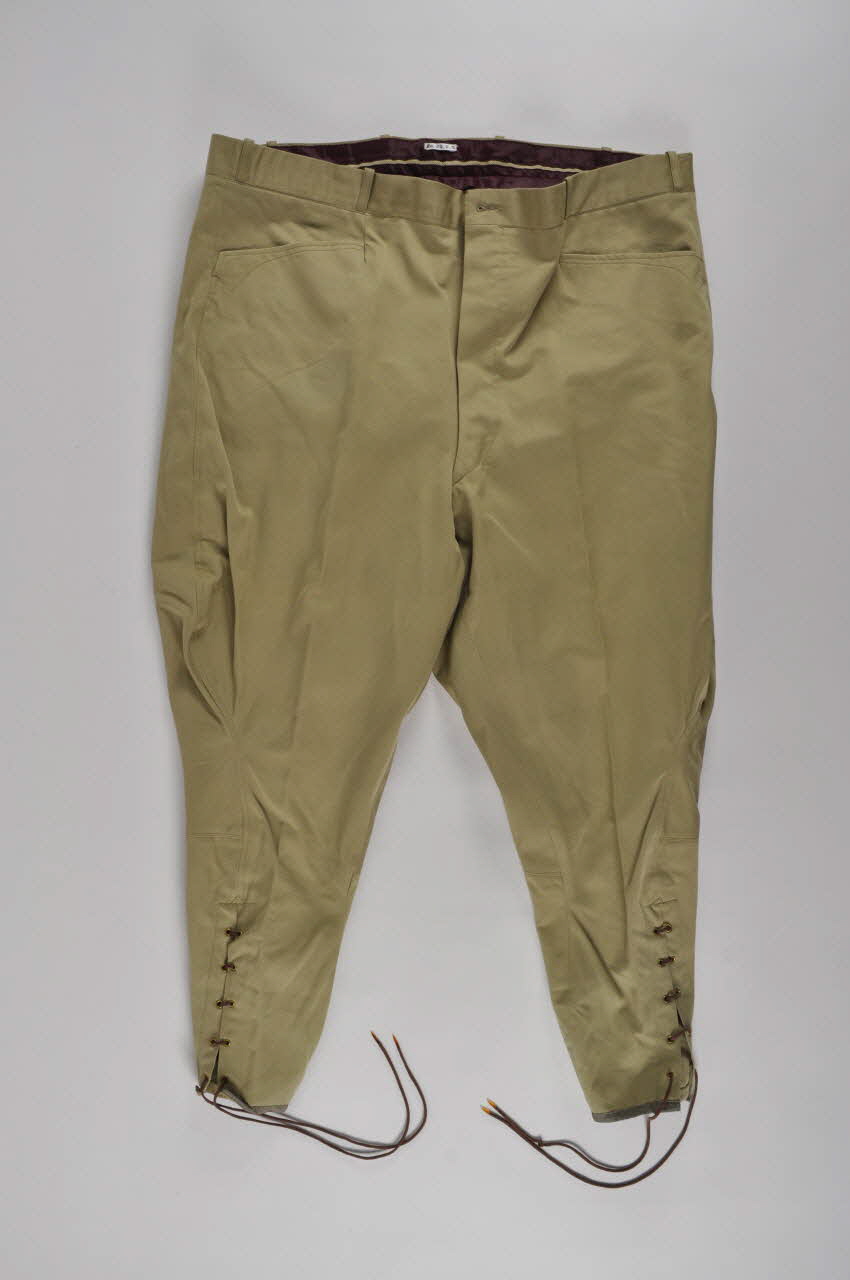 COSTUME DE GARDE-CHASSE 1980.74.2.2 Photo Mucem