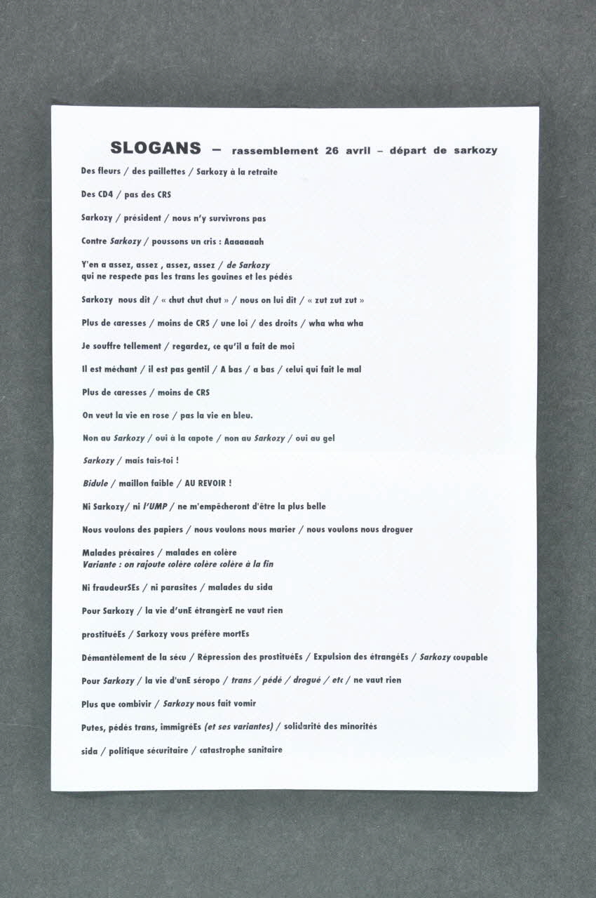 Act Up-Paris tract départ de Sarkozy France 2007/4/26 2007.77.244 Photo Mucem