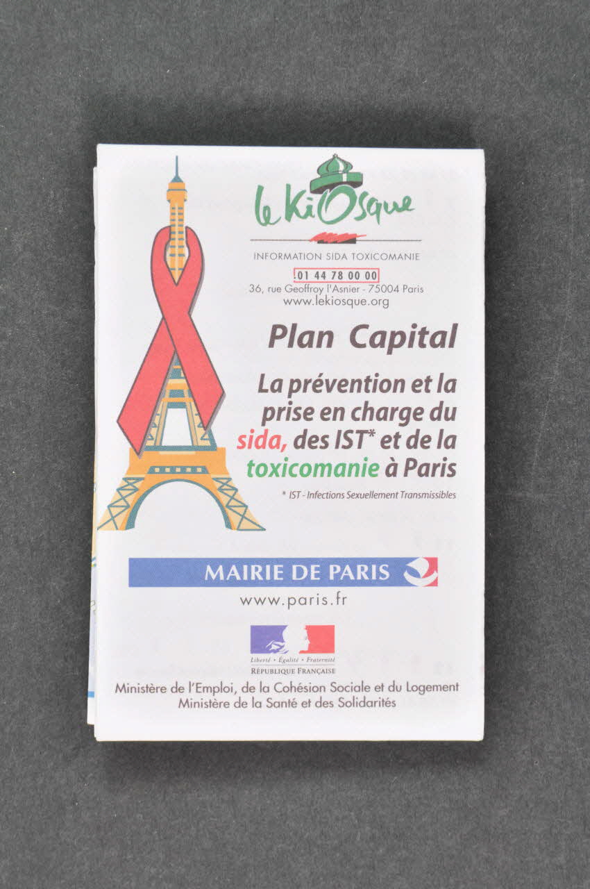 Le Kiosque Et Mairie De Paris Dépliant "Plan Capital. La prévention et la prise en charge du sida, des IST et de la toxicomanie à Paris" Île-de-France, France 2005/12 2007.79.11 Photo Mucem