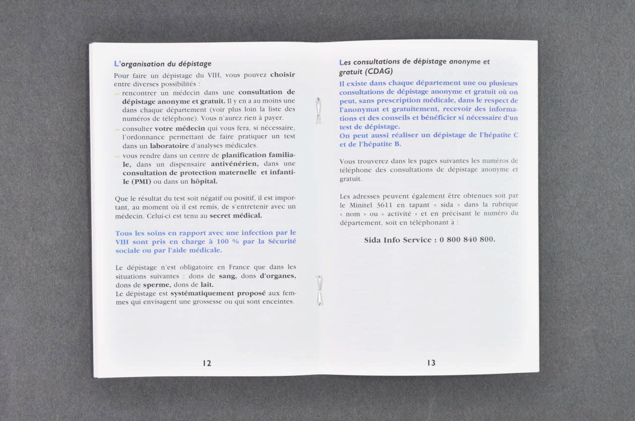 INPES / Ministère de la Santé BROCHURE "Vaincre le sida. Conseils utiles pour soi et pour les autres"(en français) France 2002 2007.79.14 Photo Mucem