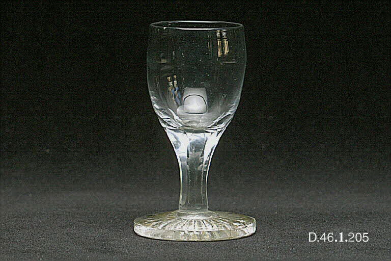 verre 1946.10.205 Photo