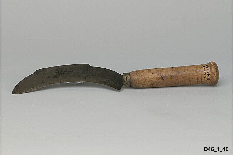 Marcel Gadan SERPE A TAILLER Bourgogne, France 1895 1946.10.40 Photo