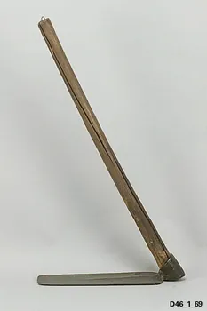 François Faivre PIOCHE A PLANTER Bourgogne, France 1860 1946.10.69 Photo