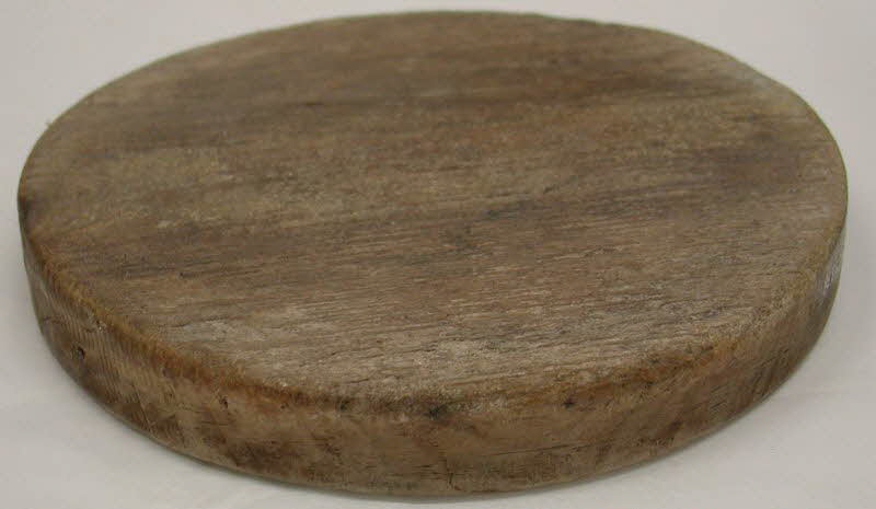 PLATEAU DE MOULE A FROMAGE Provence-Alpes-Côte d'Azur, France 1815 1947.2.11 Photo