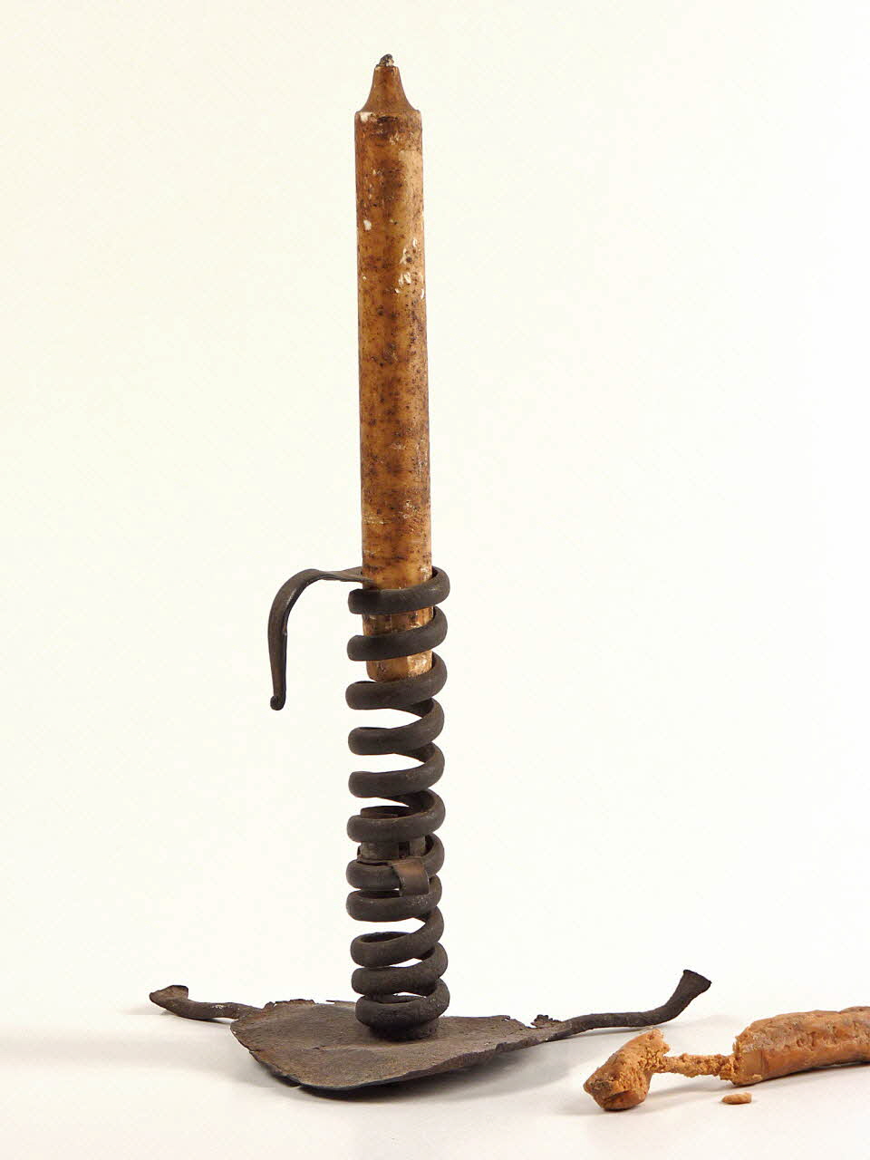 chandelier à spirale porte-pétrelles 1947.26.84 Photo